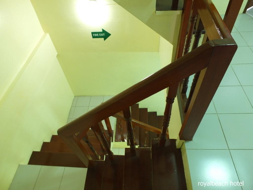Royal Beach Guest House Hua Hin Esterno foto
