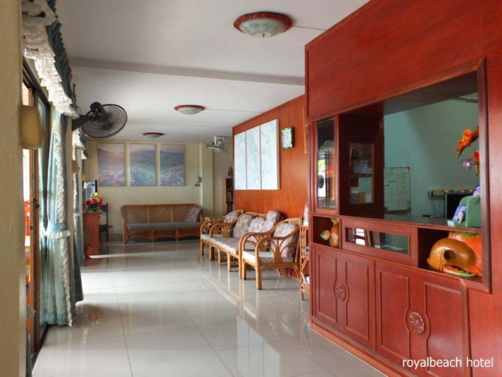 Royal Beach Guest House Hua Hin Esterno foto